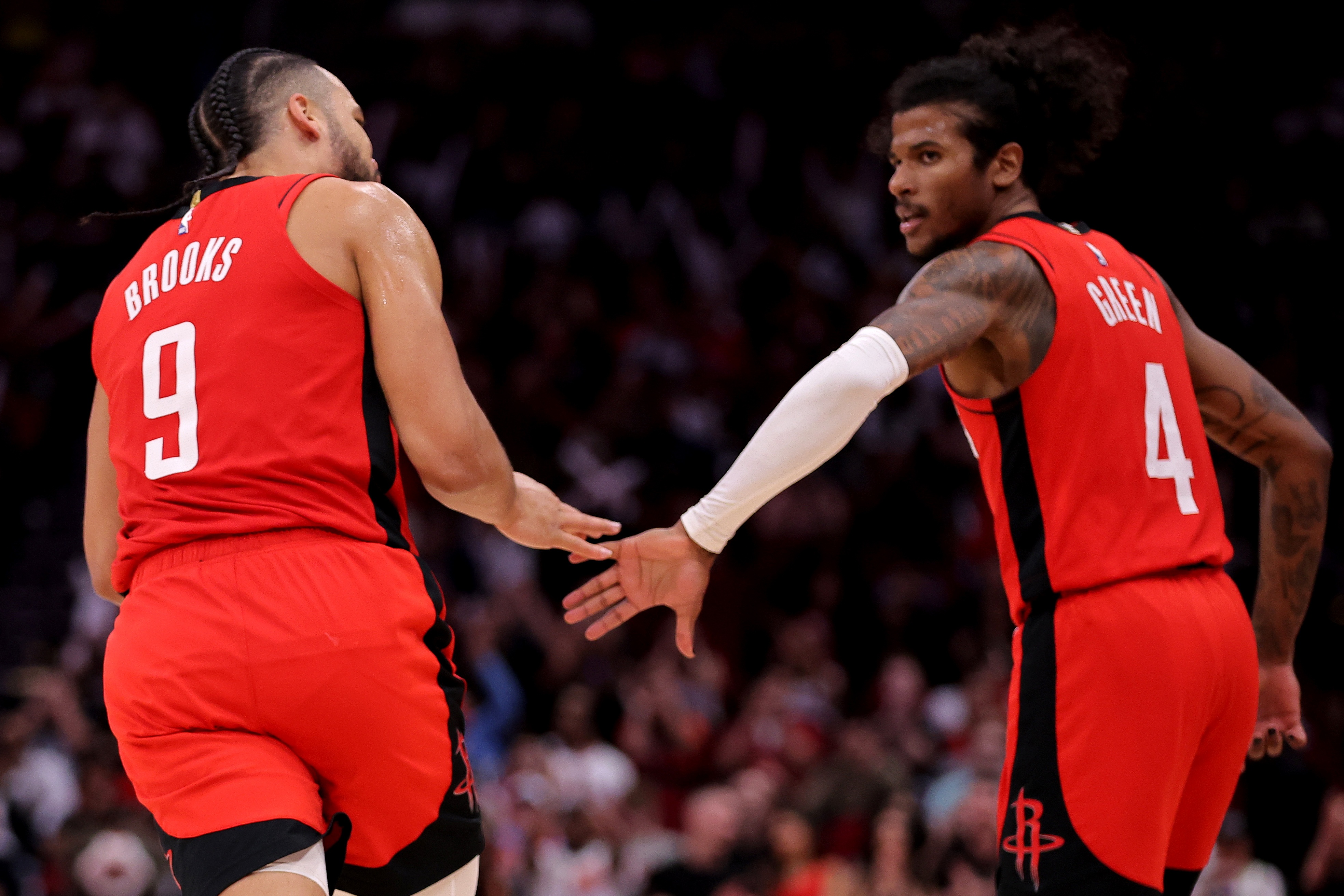 76人横扫鹈鹕，丹尼·格林三分雨点燃全场