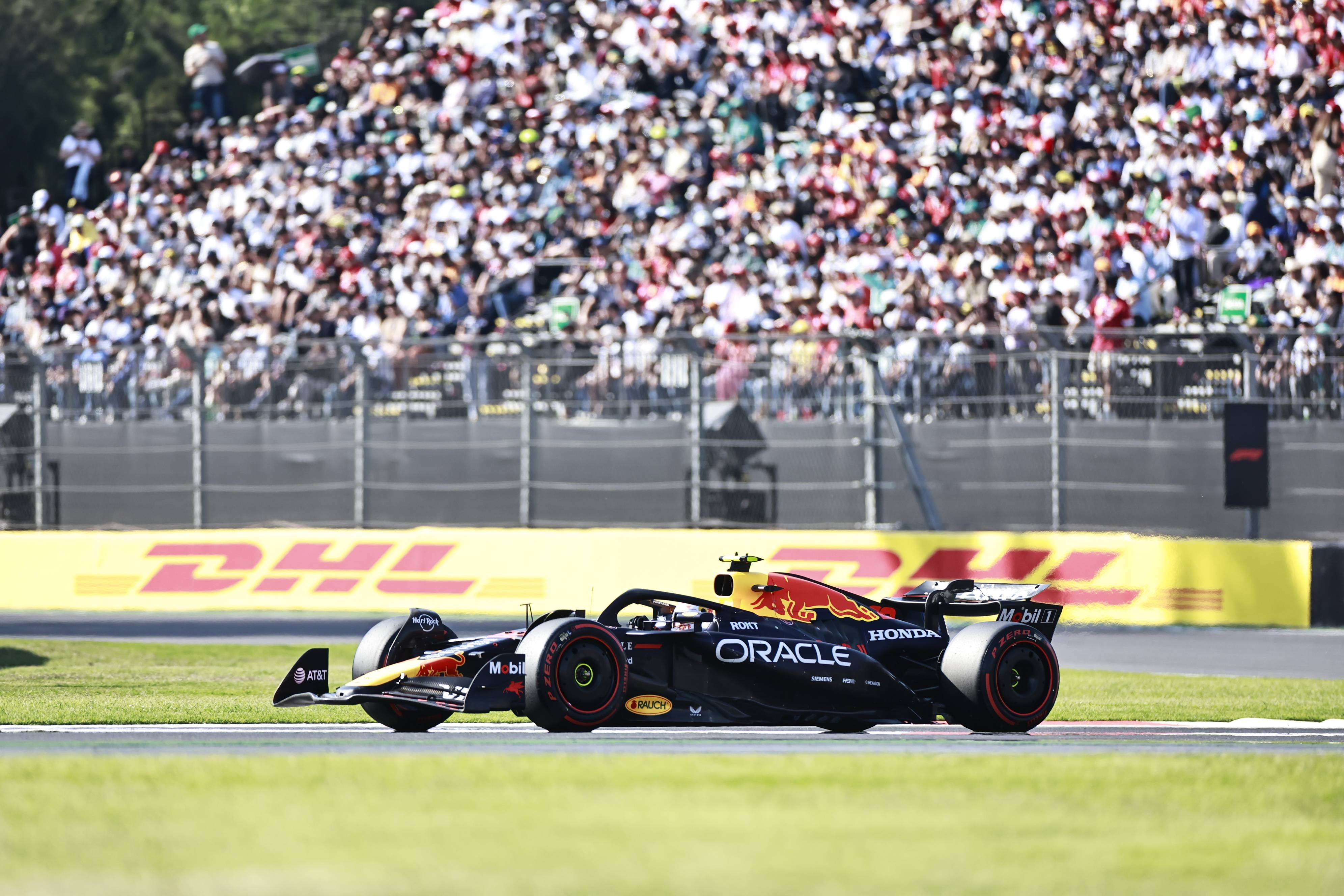 索伯车队碾压红牛车队，诺里斯关键制胜