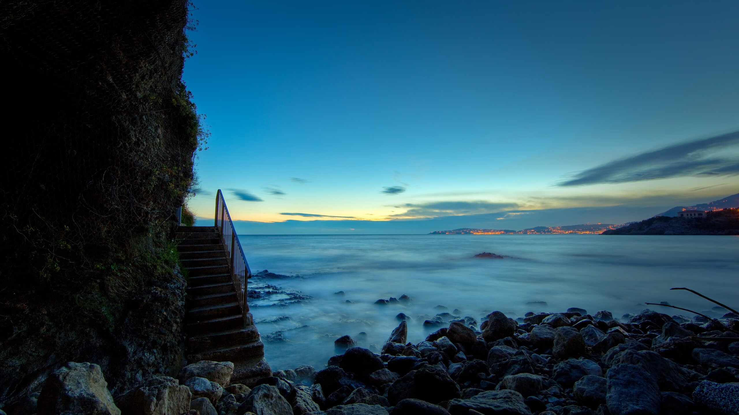 铁闸与高原之矛,一场关于统治与突围的足球寓言
