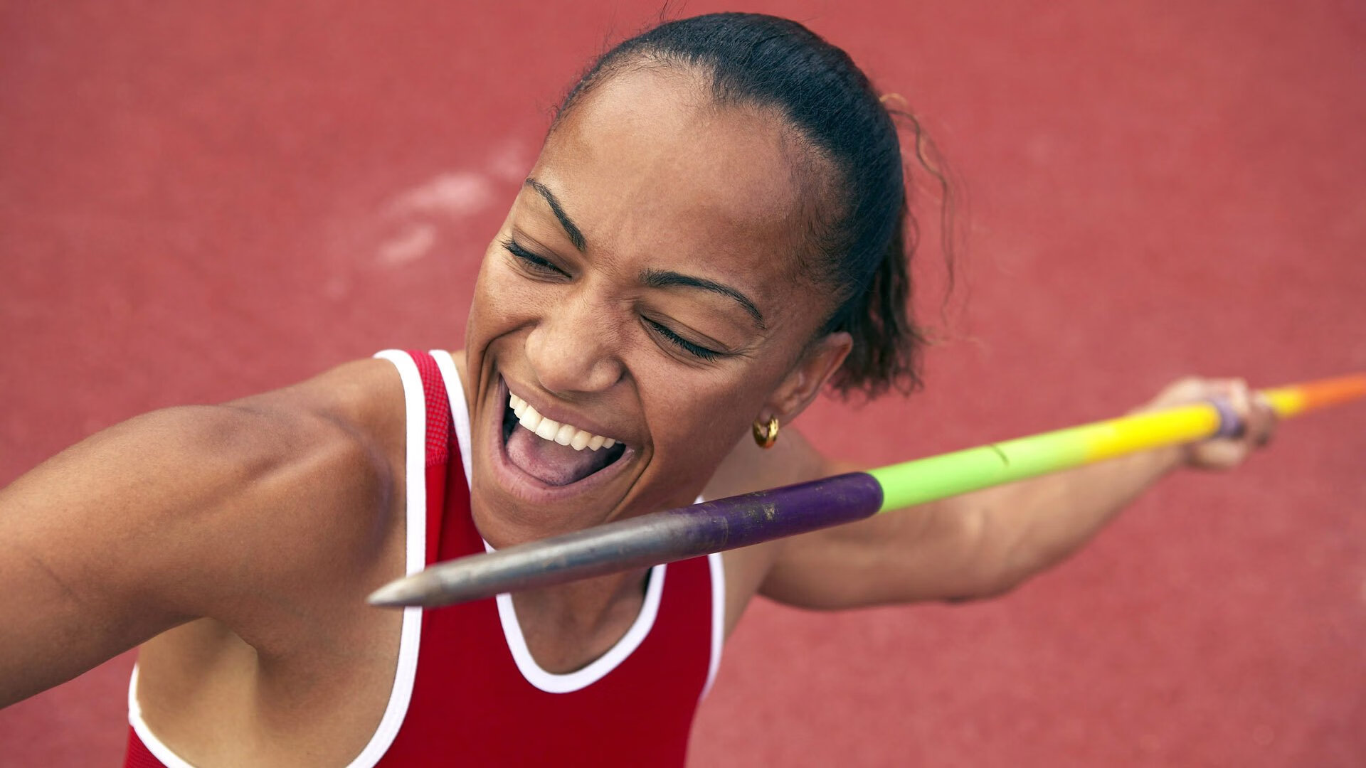 绿海与黄沙的对决，巴斯托尼在焦点战中化身破壁者